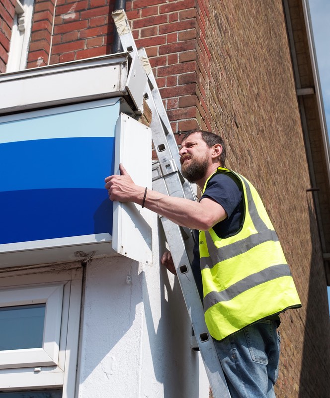  Paul replacing the end cap 